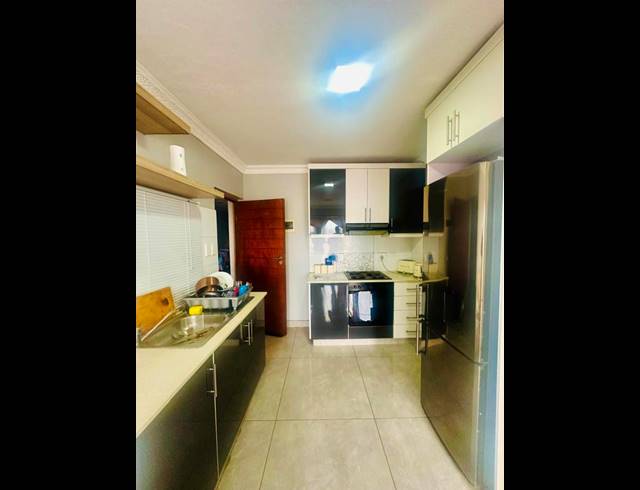 2 BEDROOM APARTMENT FOR SALE IN MONTCLAIR